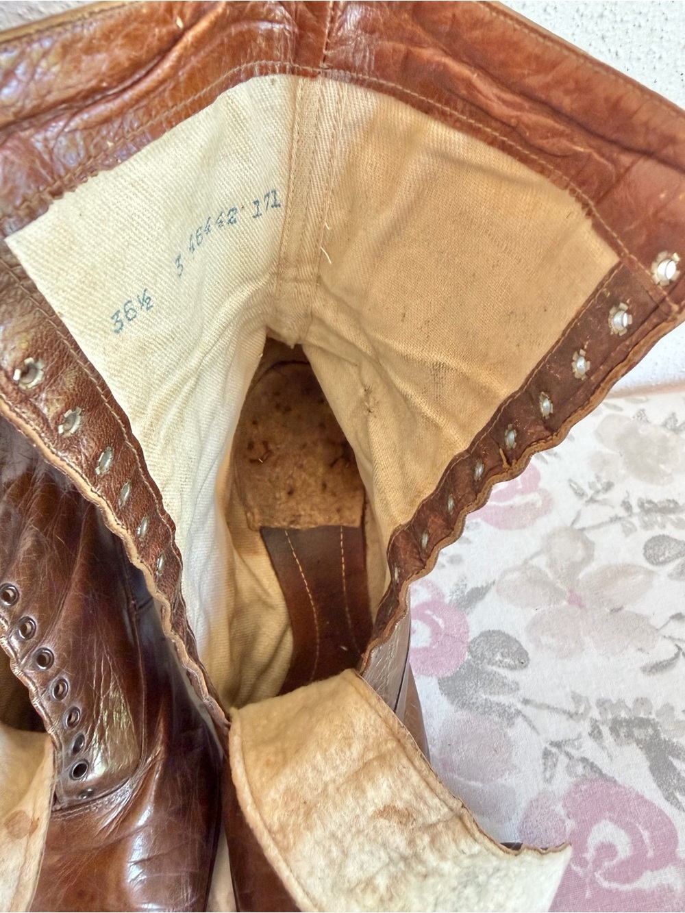 Antique VICTORIAN LEATHER BOOTS Brown Witchy Laced Vintage Martha Washington 6.5 - Picture 10 of 13
